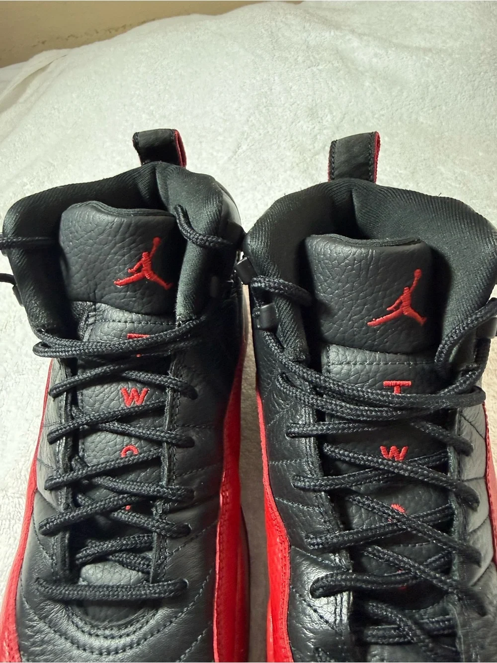 Air Jordan 12 Retro GS Flu Game Black Varsity Red 153265-002 Size 6.5Y 8 Wmns